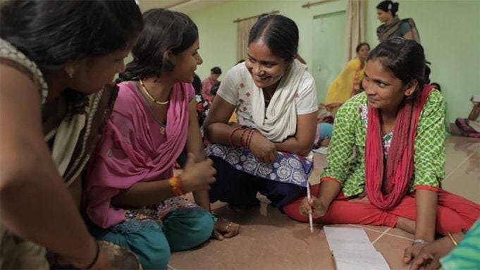 Discussion at Khabar Lahariya - Writing With Fire