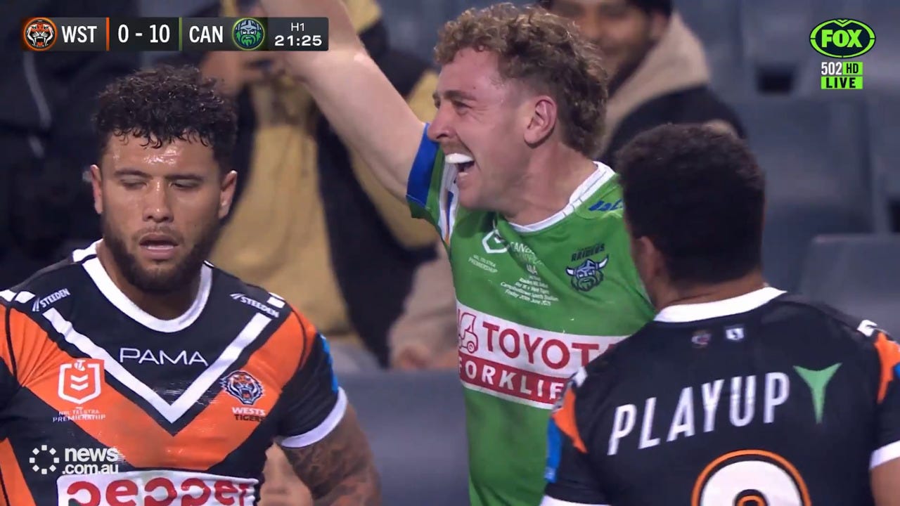 Jed Stuart scores on Raiders debut Jed Stuart scores on Raiders debut