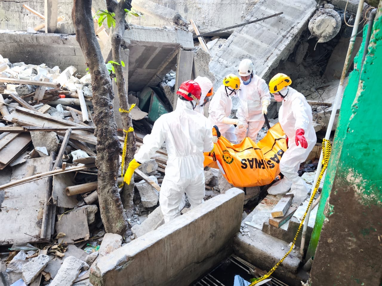 The Al Khoziny collapse reveals serious gaps in construction safety, from missing permits (IMB) to weak structural design