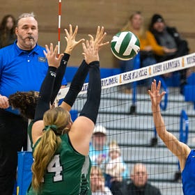 High School Volleyball: Kelso sweeps Evergreen in penultimate 3A GSHL match