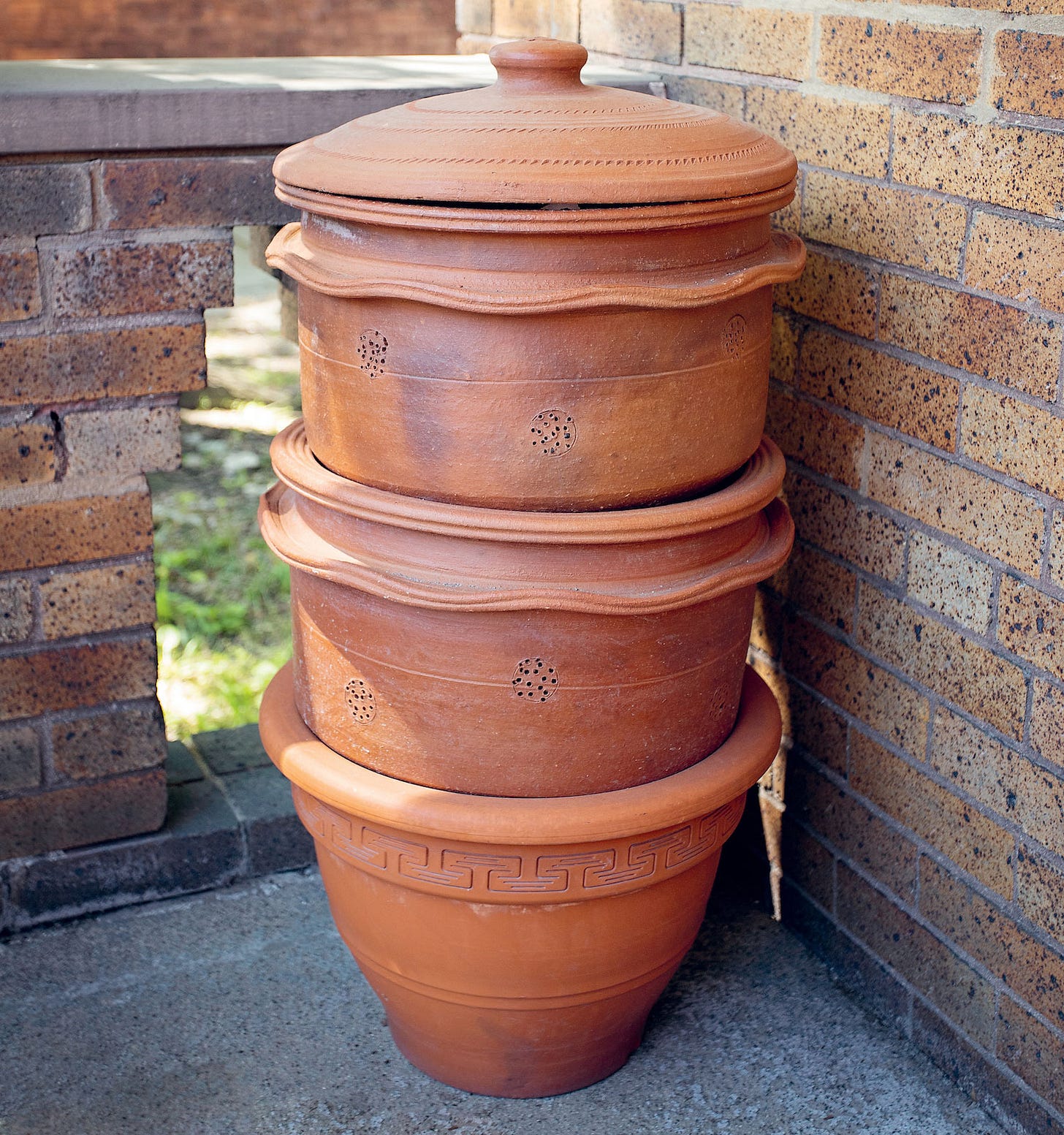 Composting at Home with Terra-Cotta Pots - A D.I.Y. Guide | Sustainable ... Composting at Home with Terra-Cotta Pots - A D.I.Y. Guide | Sustainable ...