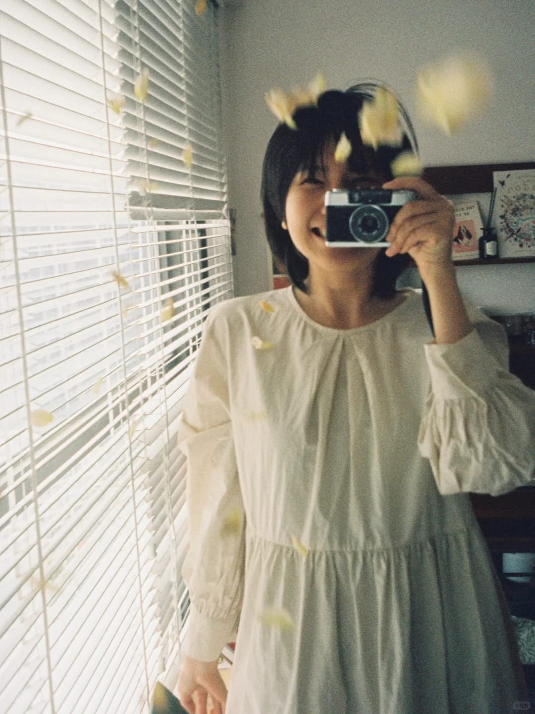 她和她的胶片相机