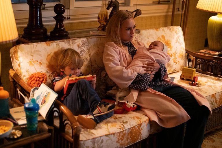 Little Fires Everywhere AnnaSophia Robb as young Elena Little Fires Everywhere AnnaSophia Robb as young Elena