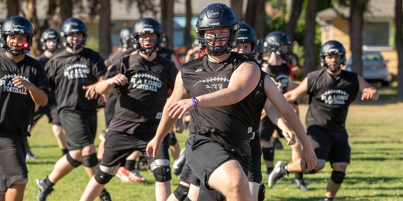 Photo Gallery: R.A. Long football fortifies its foundation in preseason workouts