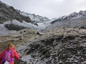Climbing up to Col Loson