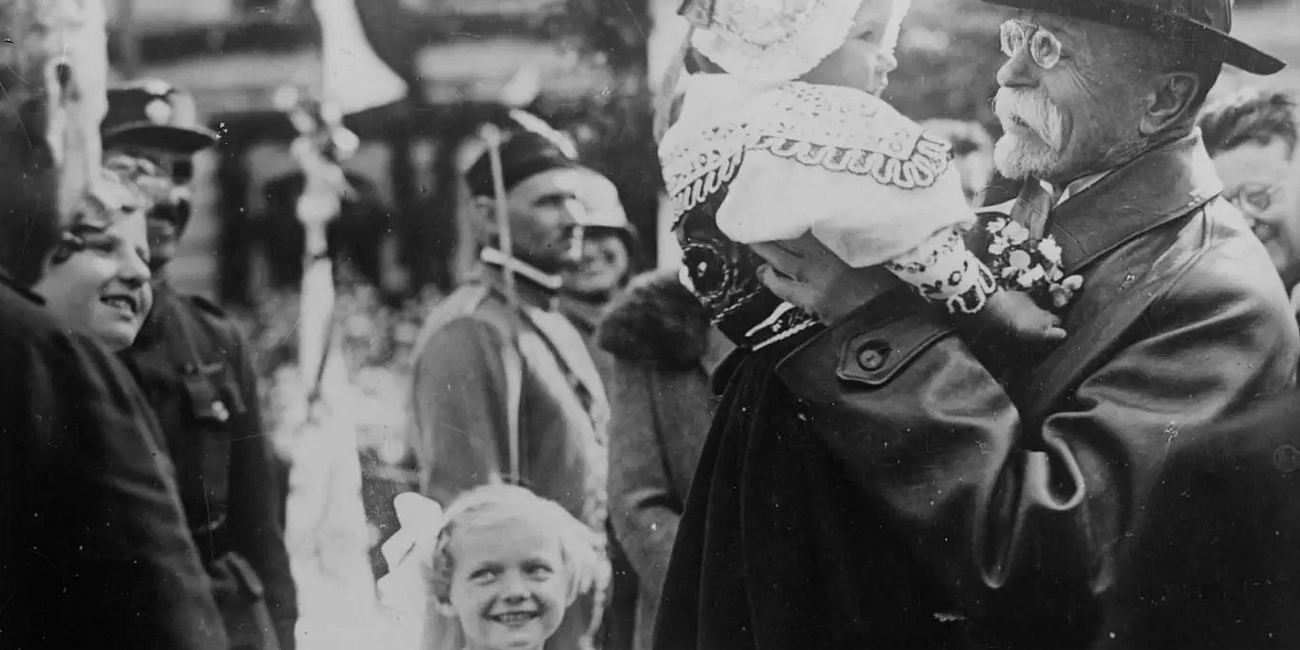 ICWA@100: Czechoslovakia’s first president tours the countryside