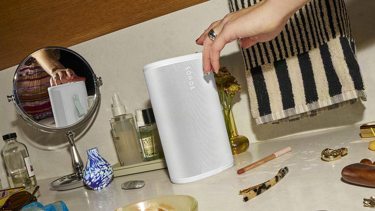 Meet Sonos Play: the portable speaker that brings stereo sound anywhere – no Wi-Fi required