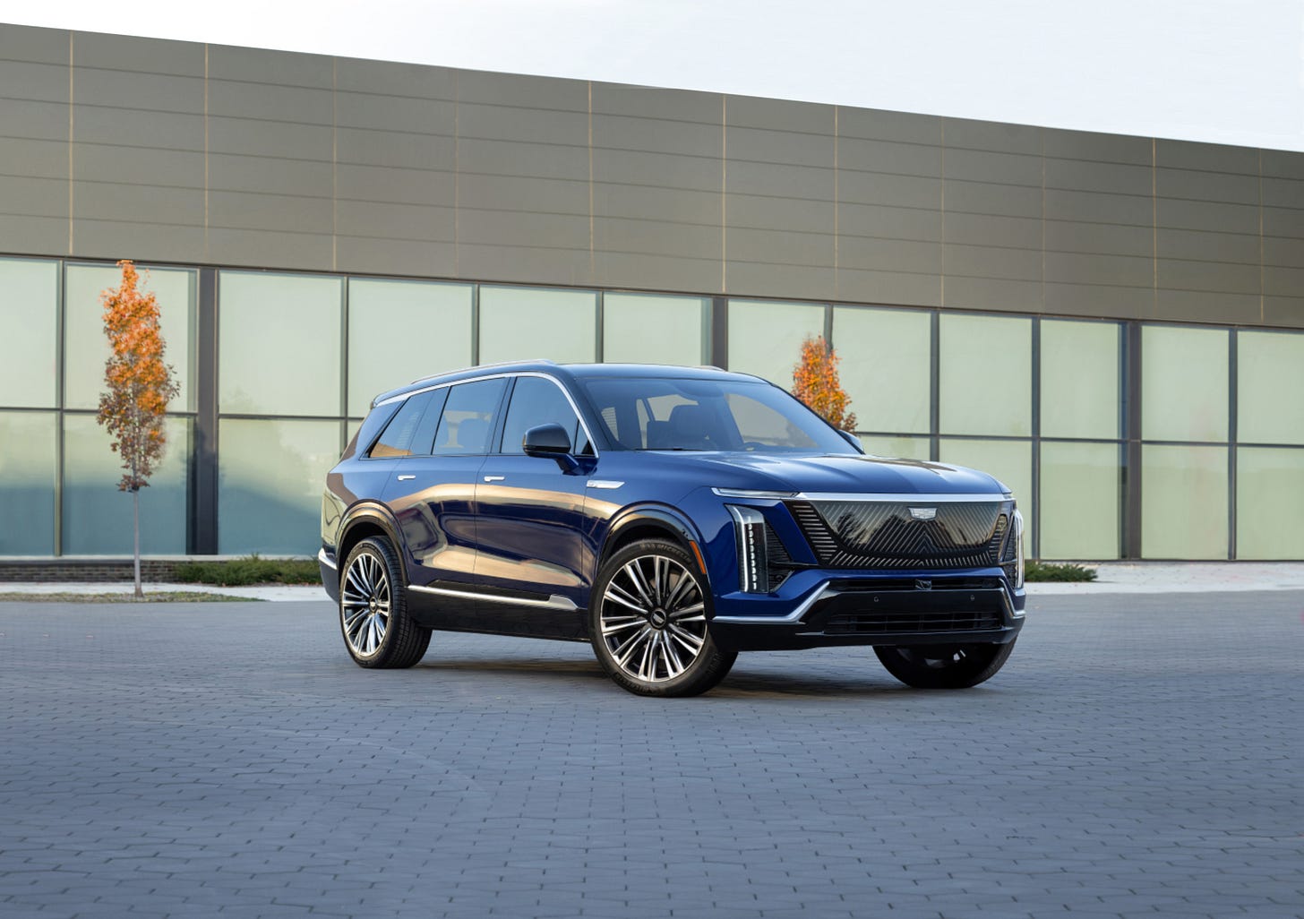 Cadillac Confirms the 2026 VISTIQ Cadillac Confirms the 2026 VISTIQ