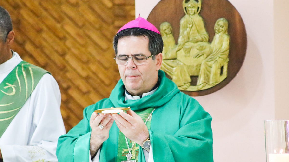 Brazilian archbishop declares schism, excommunicates Catholics attending TLM