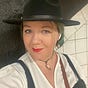 Sarah Lally's avatar