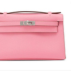 Today We Are All This Rich Lady Suing Her Country Club Over Wine Spilled On Her $30,000 Purse