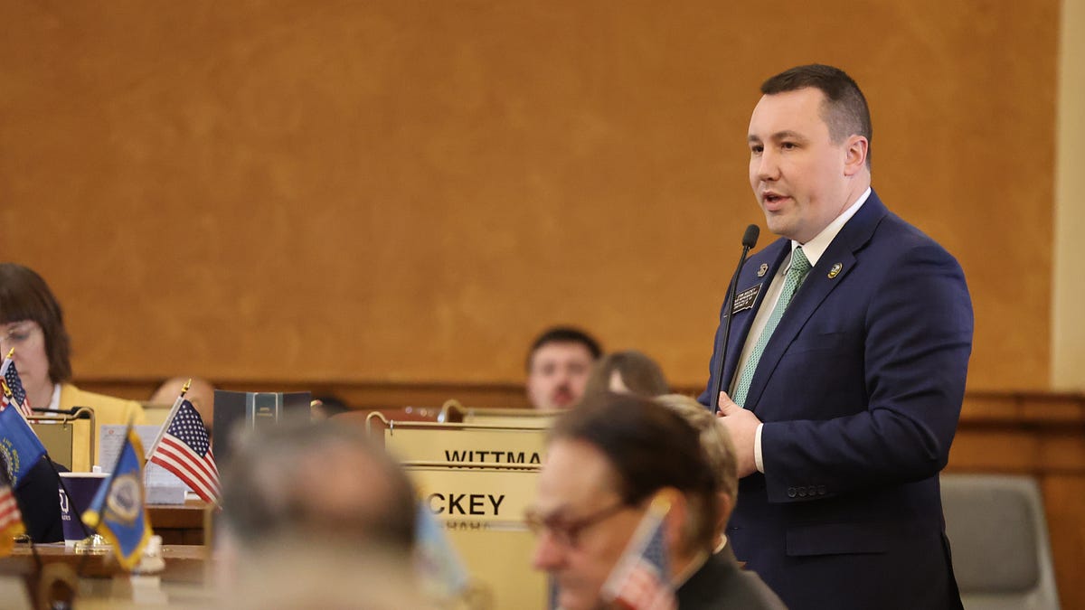 Economic development tug-o-war gripping South Dakota political climate