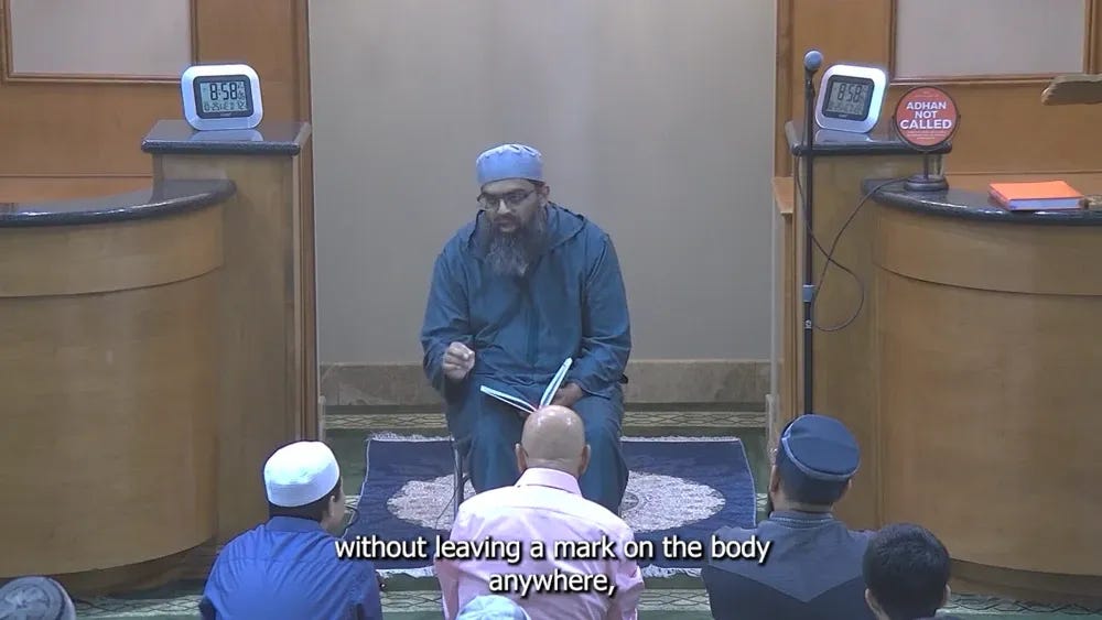 Em outro sermão proferido em outra mesquita de DFW, Haque alerta que os homens não devem bater em suas esposas “até o ponto em que elas morram”.