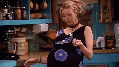 Phoebe Buffay Pregnant GIF - Phoebe Buffay Pregnant Friends - Discover &  Share GIFs