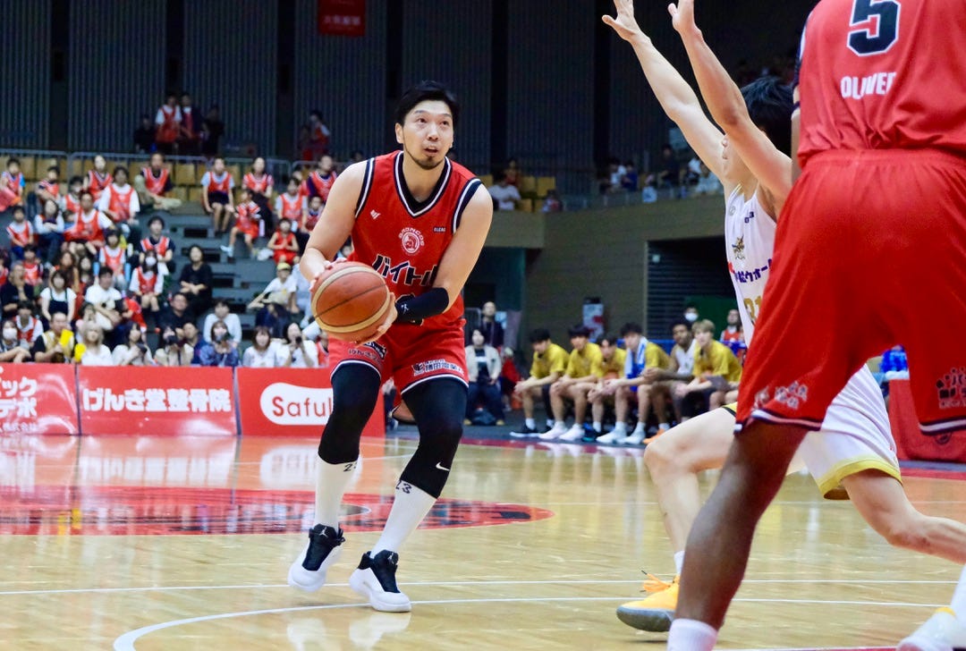 速く走れもしないし、ジャンプもできない」。それでも松井啓十郎が