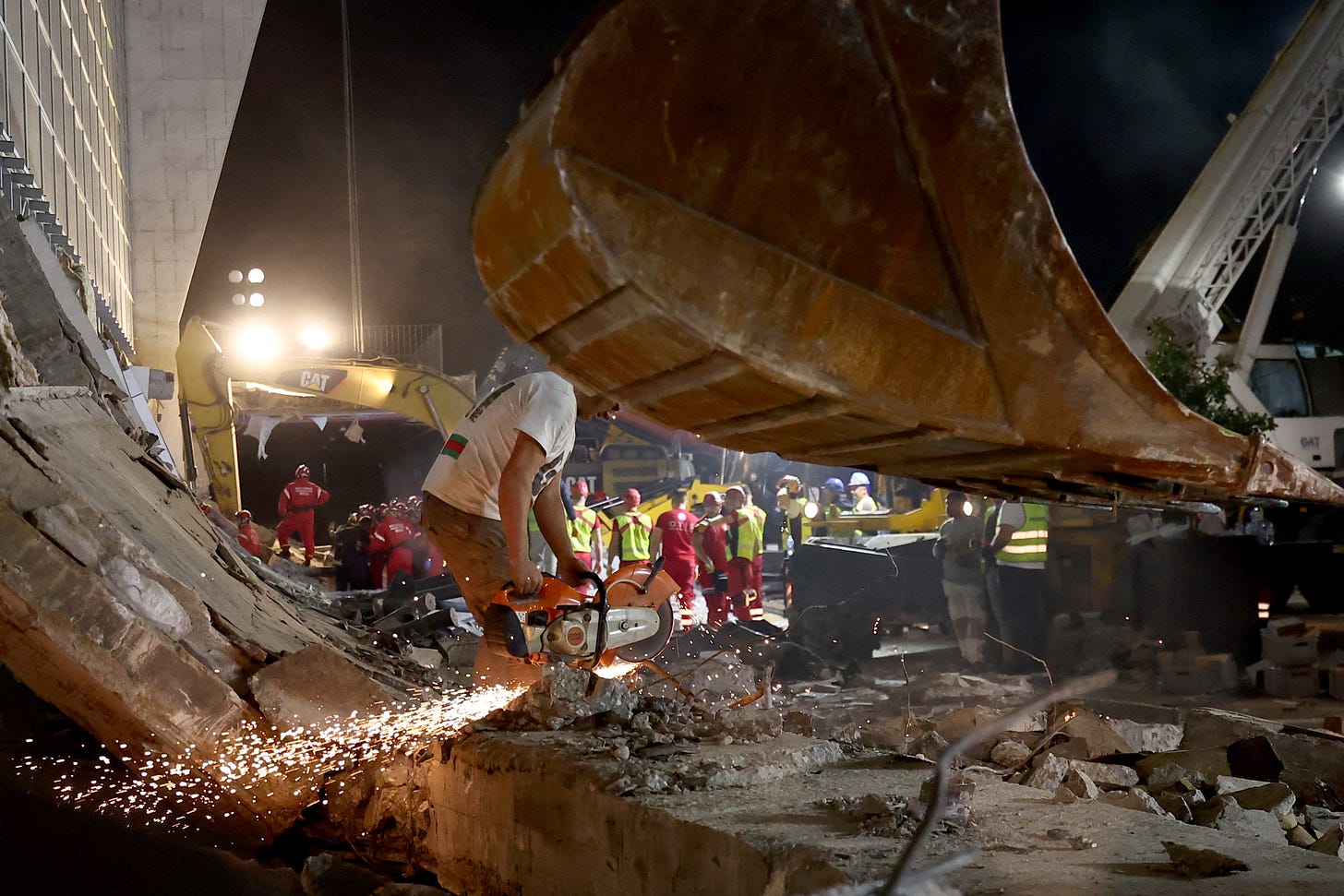 Serbian railway station roof collapse in Novi Sad leaves 14 dead | Reuters Serbian railway station roof collapse in Novi Sad leaves 14 dead | Reuters