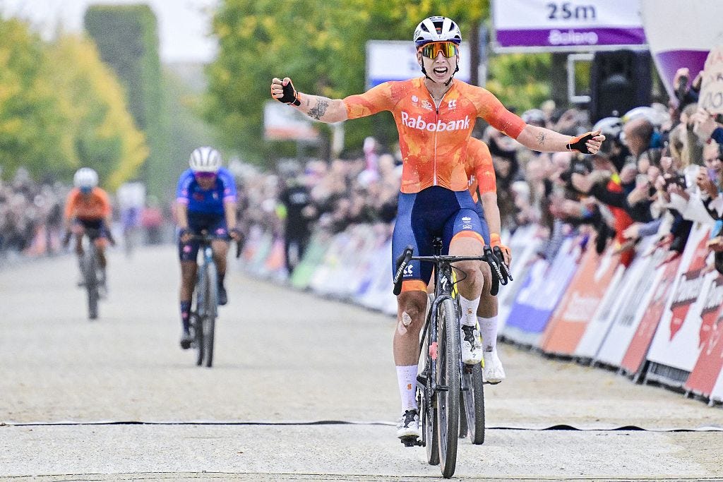 Lorena Wiebes holds off Marianne Vos to clinch the World Gravel  Championship | Cycling Weekly