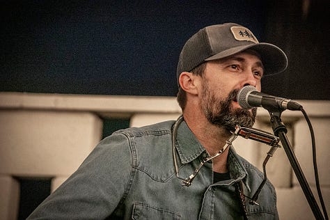 Jason Archer performs with his wife, Rachel / all photos by author