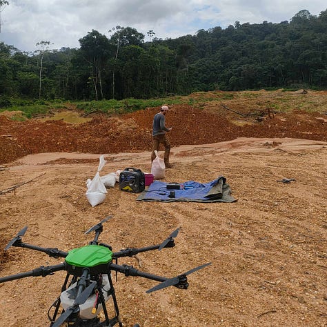 Morfo Team working in French Guiana