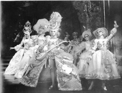 //assets.playbill.com/editorial/060acaa2495ca5ec5c348a6051a08382-follies-broadway-production-photos-1971-cast-hr-2.jpg //assets.playbill.com/editorial/060acaa2495ca5ec5c348a6051a08382-follies-broadway-production-photos-1971-cast-hr-2.jpg