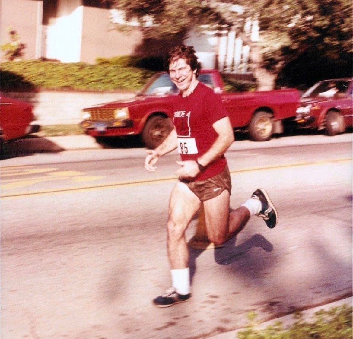 BLOCKCHANCE on X: "2009 Hal Finney @halfin tweeted 'Running Bitcoin'. He  was the second person running Bitcoin software. He passed away 2014 with  ALS. Running #Bitcoin half marathonwill take place between 1-10