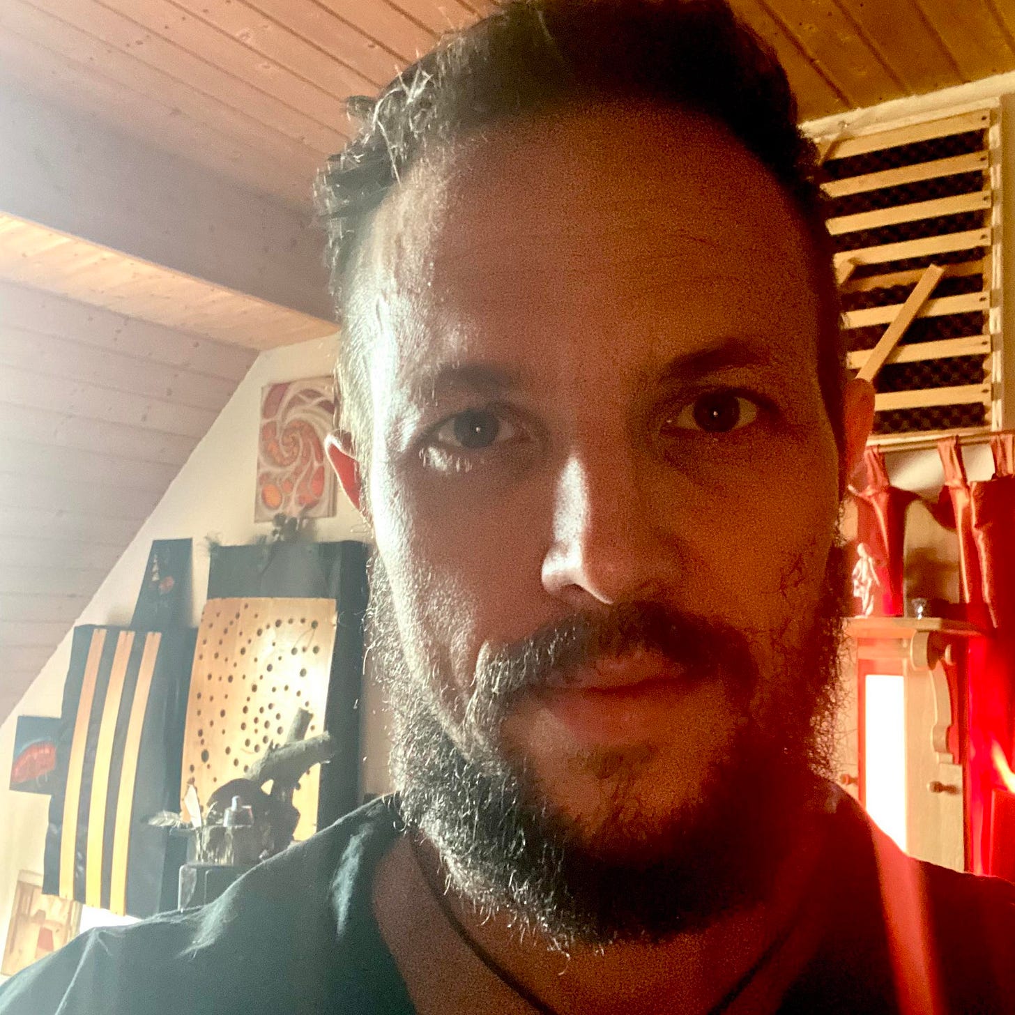 Ist möglicherweise ein Bild von 1 Person und Bart