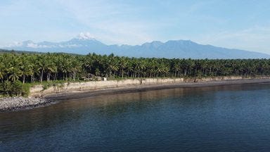 La côte de Telidung, sur l'île de Lombok, en Indonésie La côte de Telidung, sur l'île de Lombok, en Indonésie