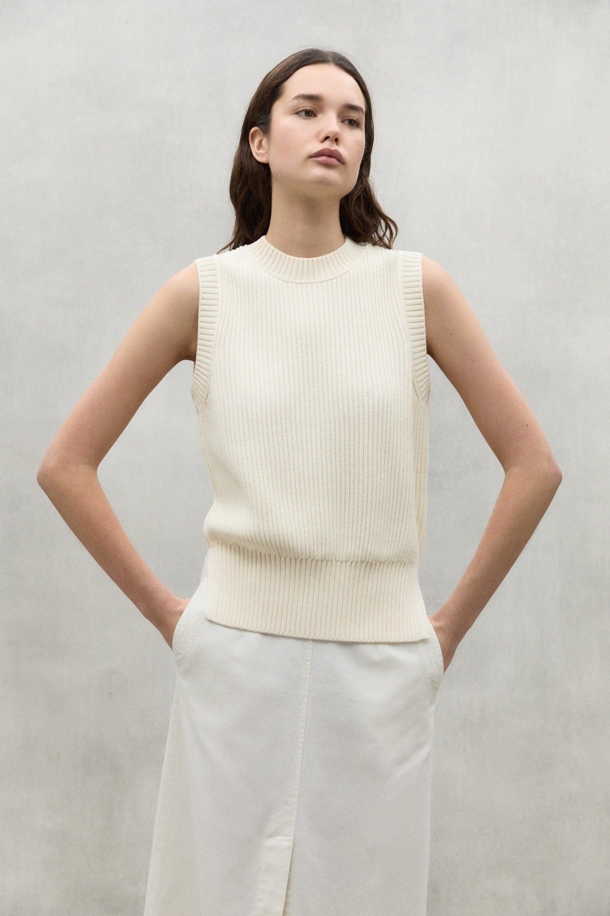 WHITE HIEDRA KNITTED VEST WHITE HIEDRA KNITTED VEST