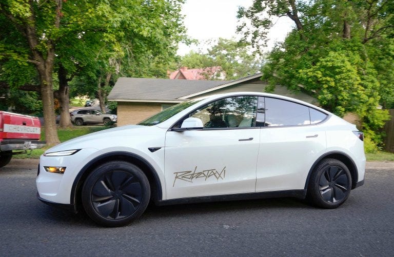 It's Starting to Feel a Lot Like Tesla's Robotaxi Program Is Mostly Smoke and Mirrors