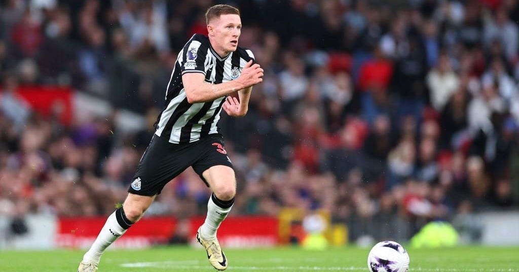 Elliot Anderson in Newcastle United colours