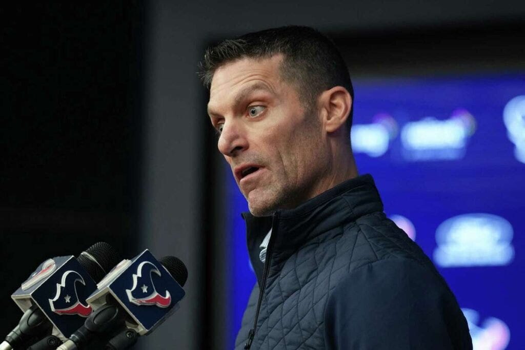 El GM de los Texans, Nick Caserio, en conferencia de prensa. El GM de los Texans, Nick Caserio, en conferencia de prensa.