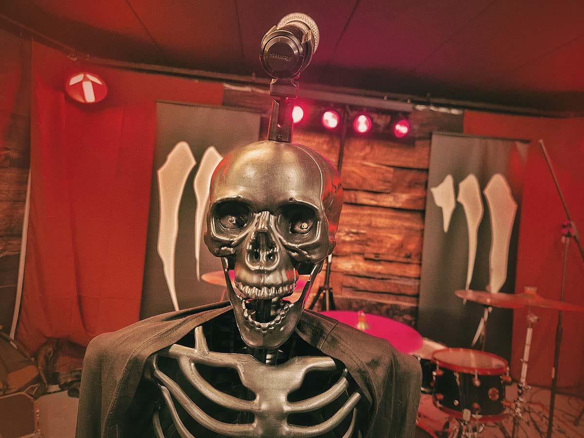 Haunter visits VOYD Studios