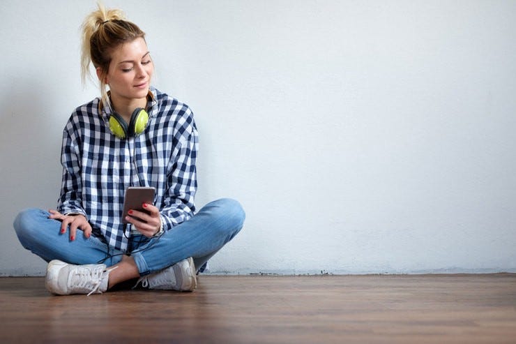 Press radio outlets caught up music streaming