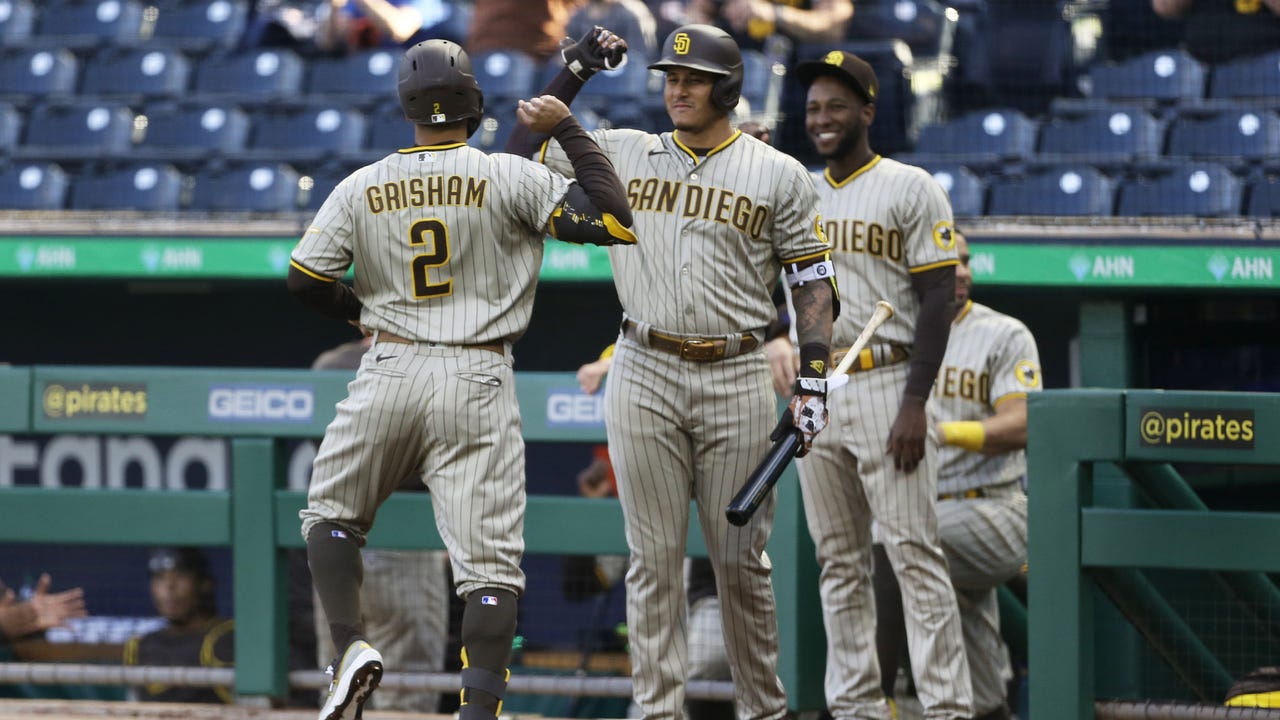 Grisham Belts Leadoff Home Run - Stadium