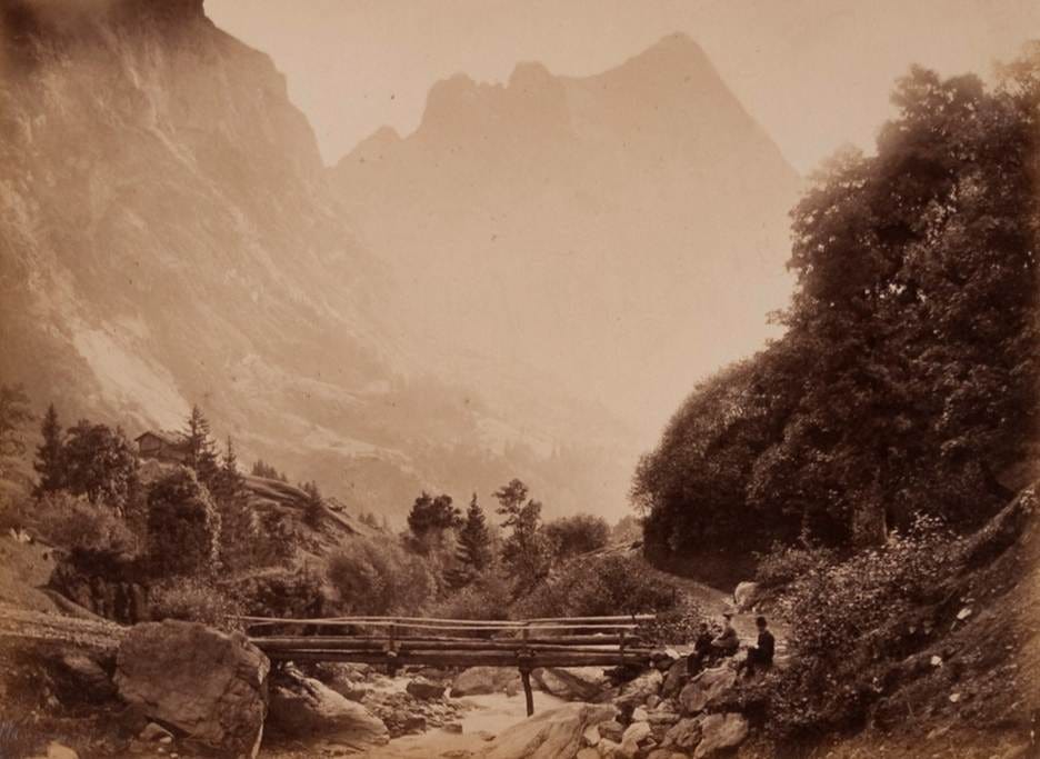 A bridge over a river

AI-generated content may be incorrect.