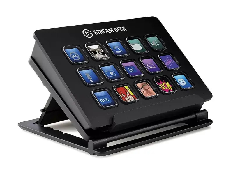 Klávesnice El Gato Stream Deck s 15 programovatelnými tlačítky.