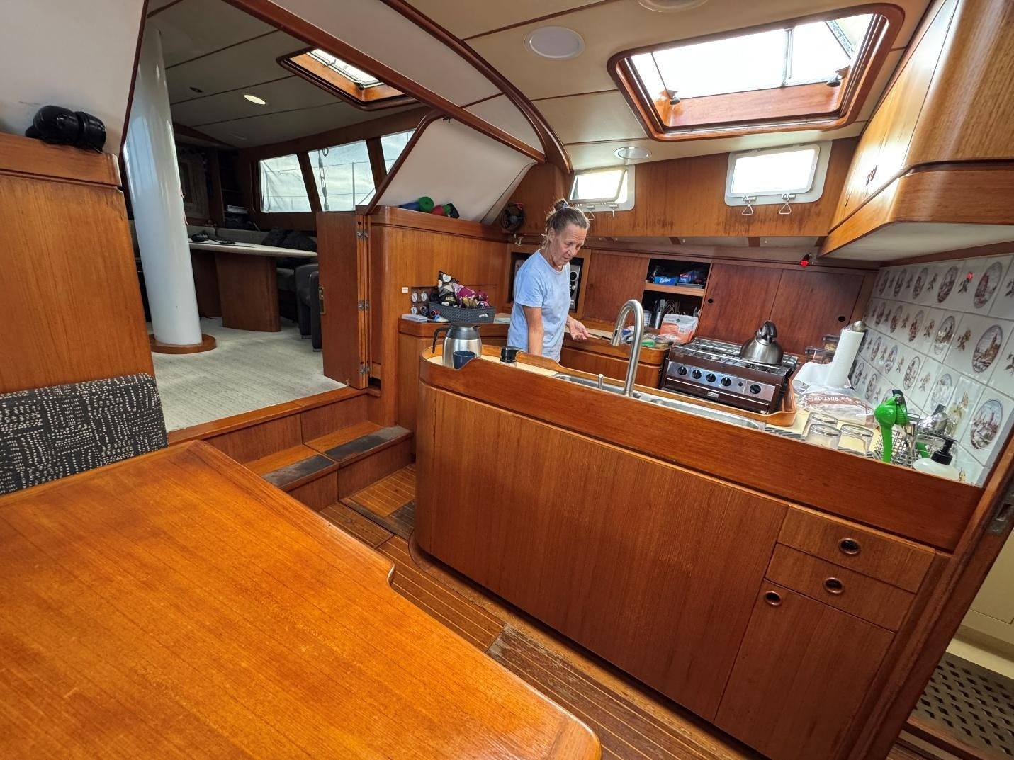 The galley on Duende