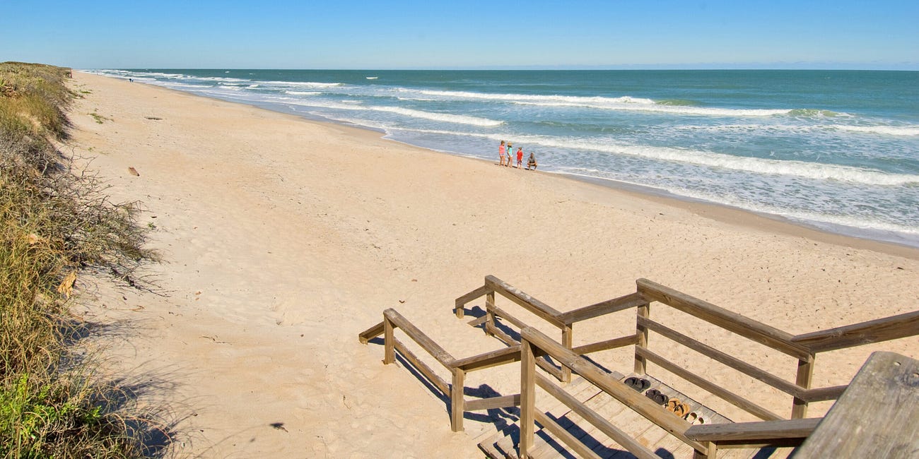 Nudity ban proposal stirs debate in Florida