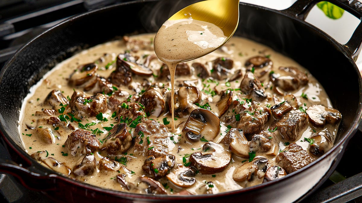 Easy Creamy Garlic Beef and Mushroom Recipe - by Sophie