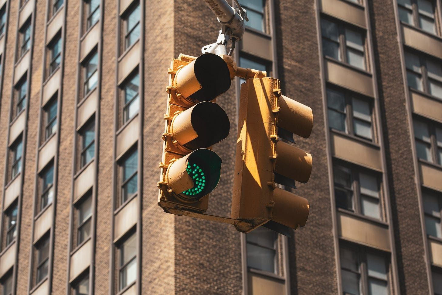 Monitoring the uptime of an application with Python, Nuxt.js and QuestDB