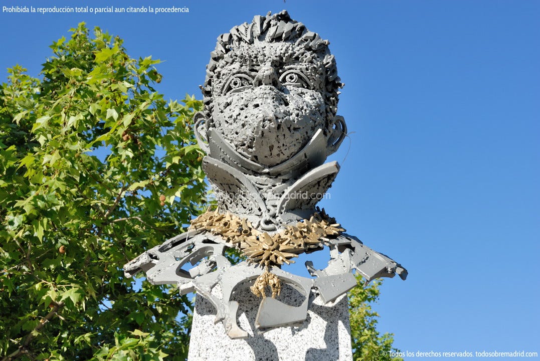 Foto Escultura a Fernando VII 3