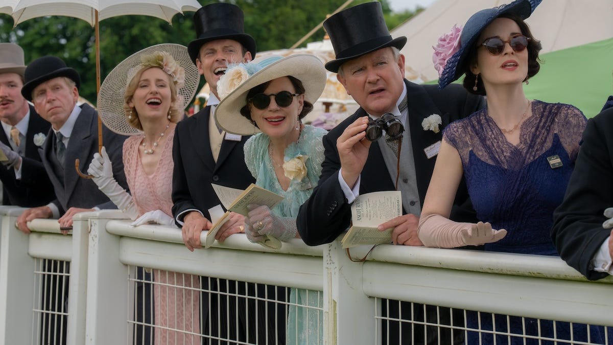 dressing for dinner downton abbey Confessions of a Seamstress: The Costumes of Downton Abbey