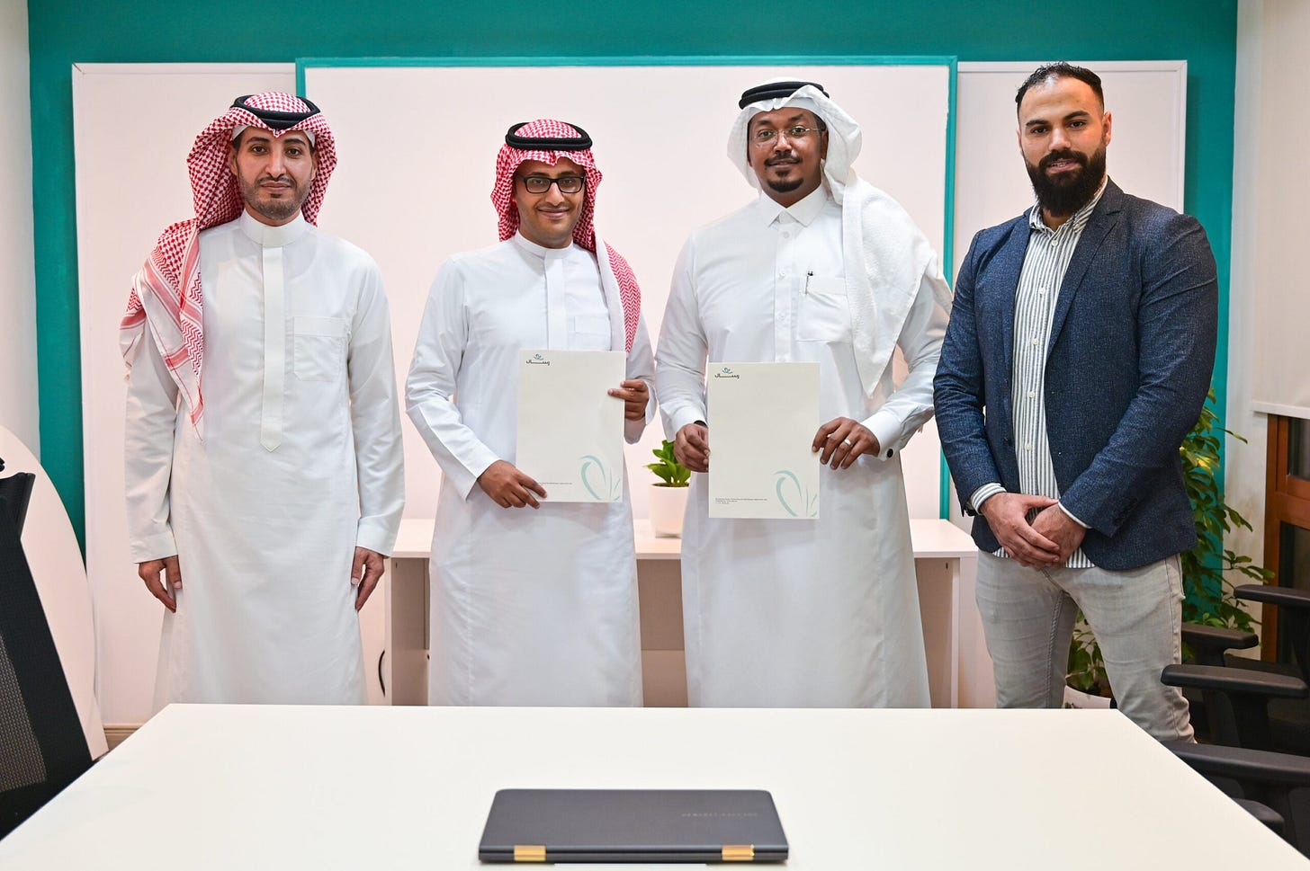 رسال" تستحوذ على "بوونس" المختصة في تقديم حلول وبرامج الولاء والمكافآت الرقمية | Jawlah رسال" تستحوذ على "بوونس" المختصة في تقديم حلول وبرامج الولاء والمكافآت الرقمية | Jawlah