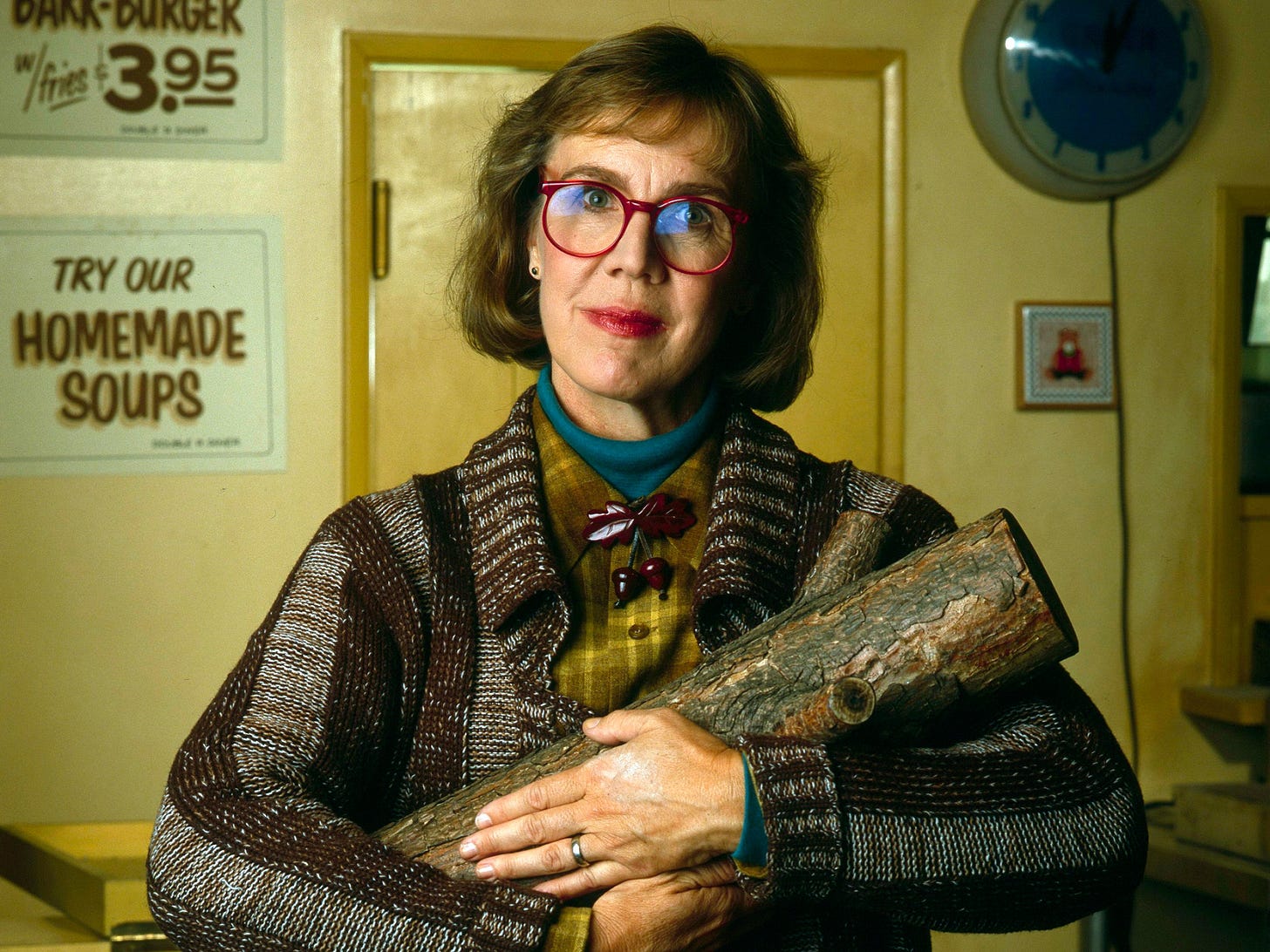 Twin Peaks' Beloved Log Lady Has Died | WIRED
