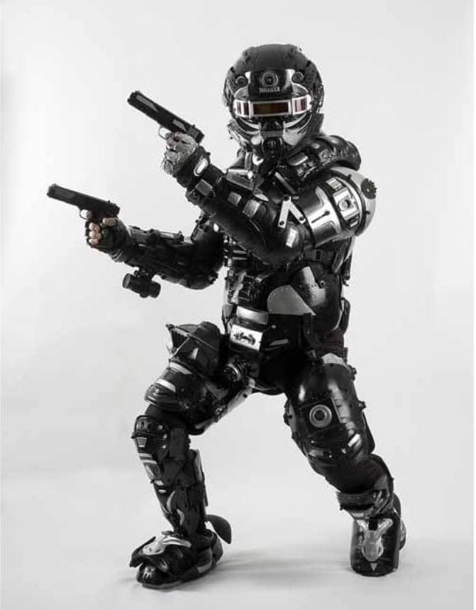 Troy Hurtubise's Trojan armor : Cyberpunk