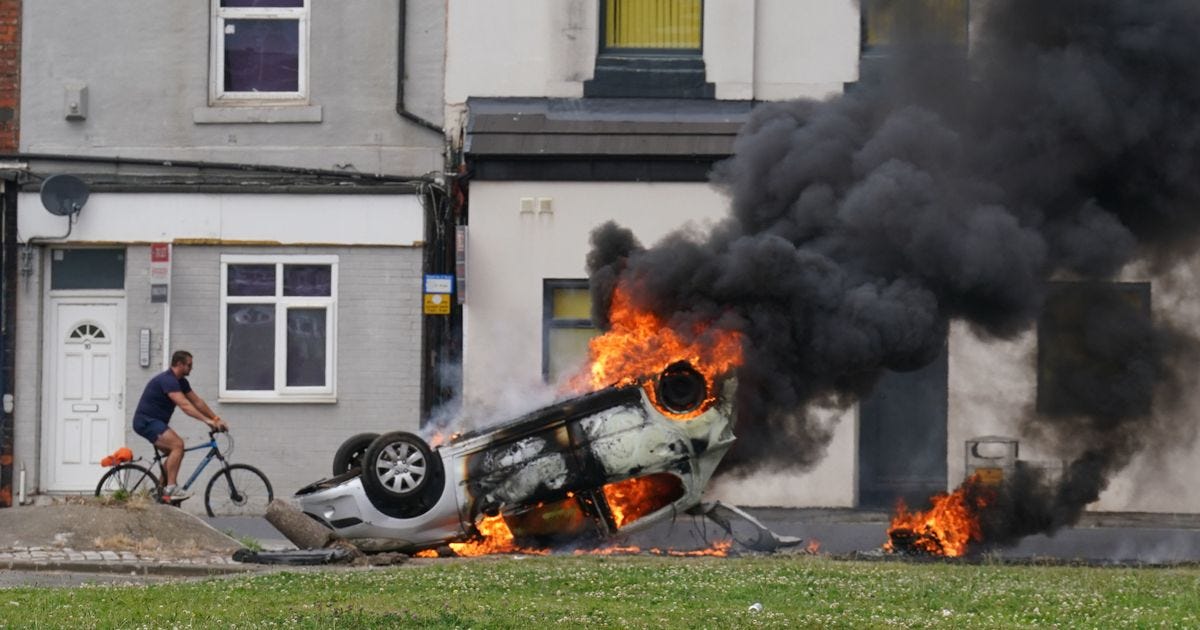 Shocking pictures from Middlesbrough as cars and bins set on fire and  rioters clash with police - Teesside Live