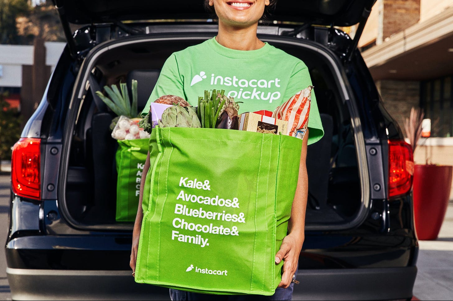 Why Becoming an Instacart Shopper Can be the Perfect Side Hustle