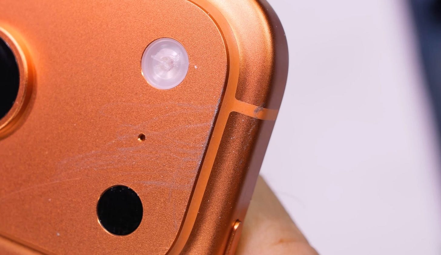YouTuber Warns iPhone 17 Pro's "Scratch-Gate" Is Real, With Camera Plateau Corners Revealed As The Weakest Spot In Its Design YouTuber Warns iPhone 17 Pro's "Scratch-Gate" Is Real, With Camera Plateau Corners Revealed As The Weakest Spot In Its Design