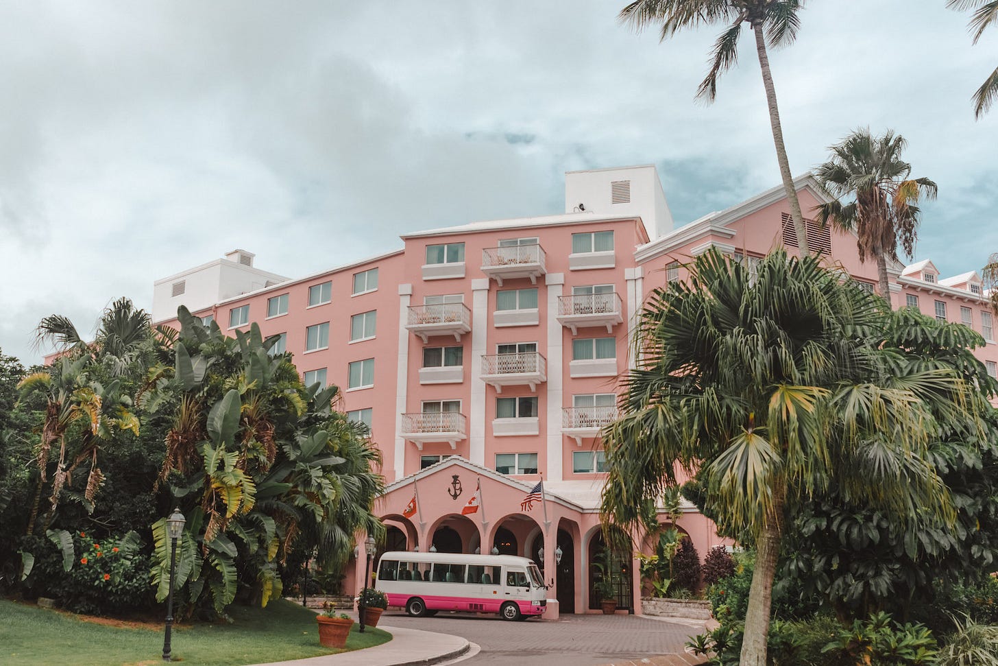 Hamilton Princess: Checking into the Pink Palace in Bermuda - JESS SOMEWHERE Hamilton Princess: Checking into the Pink Palace in Bermuda - JESS SOMEWHERE