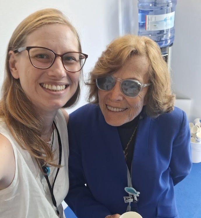 Selfie. Eu com a Sylvia Earle e seu eterno terno azul escuro